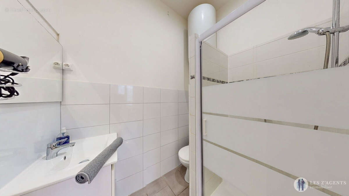 Appartement Grenoble T2 transformé en 2 studios - photo 5