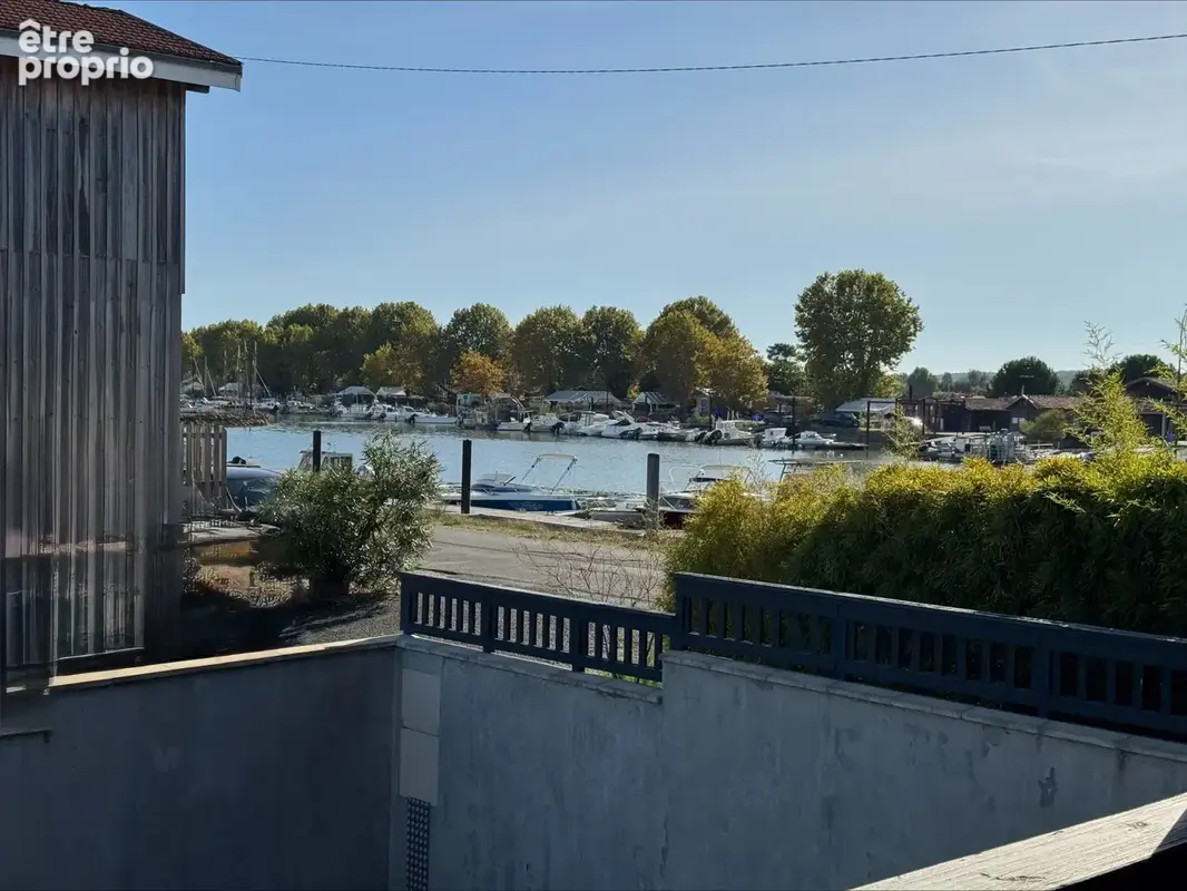 Appartement t2 avec vue sur le port et le canelot-47m2- terrasse, cellier, parking - photo 2