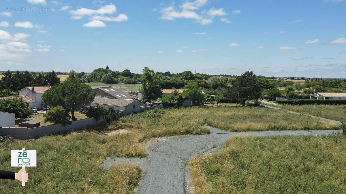 Terrain à PUYRAVAULT