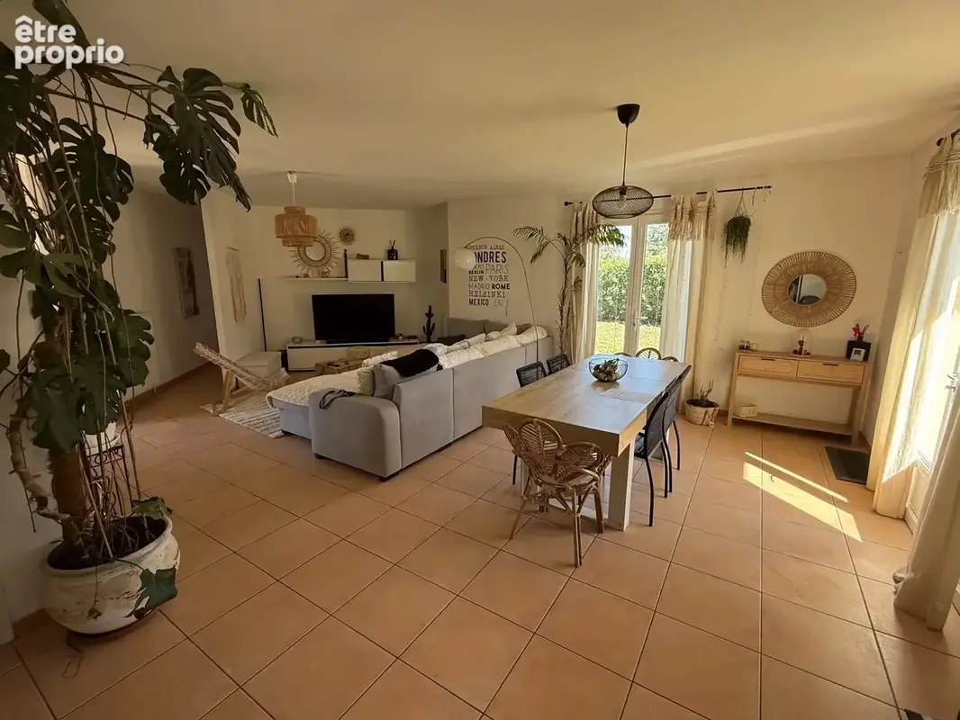 Nogaro – maison récente de plain-pied – 105 m² – 3 chambres – terrain de 900 m - photo 7