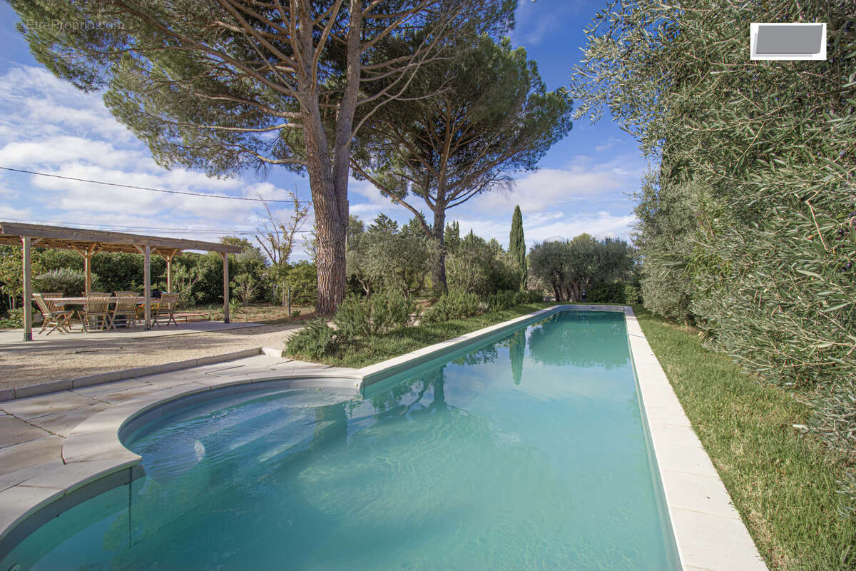 Maison à LE CASTELLET