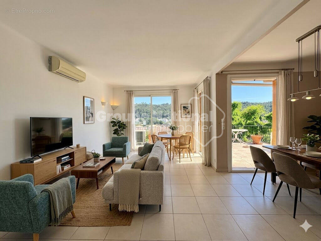 Appartement à LE ROVE