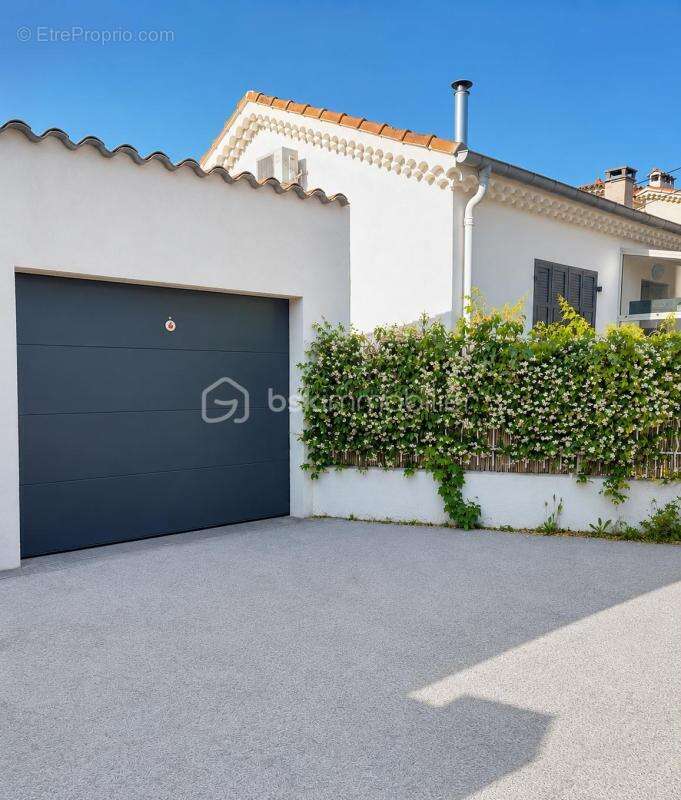 Appartement à LA VALETTE-DU-VAR