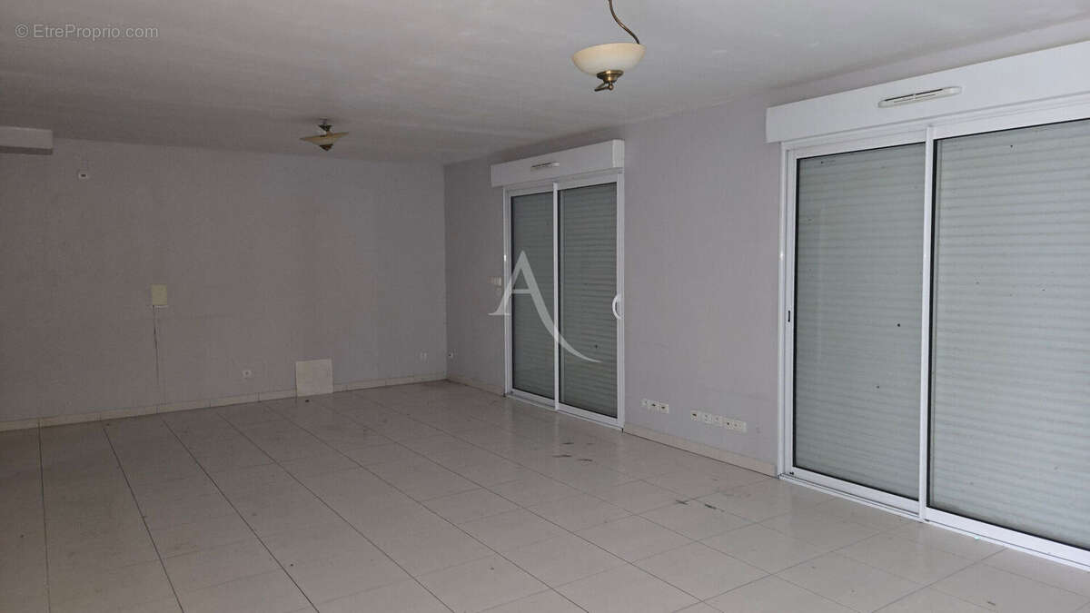 Maison à SAINT-DENIS-DE-L&#039;HOTEL