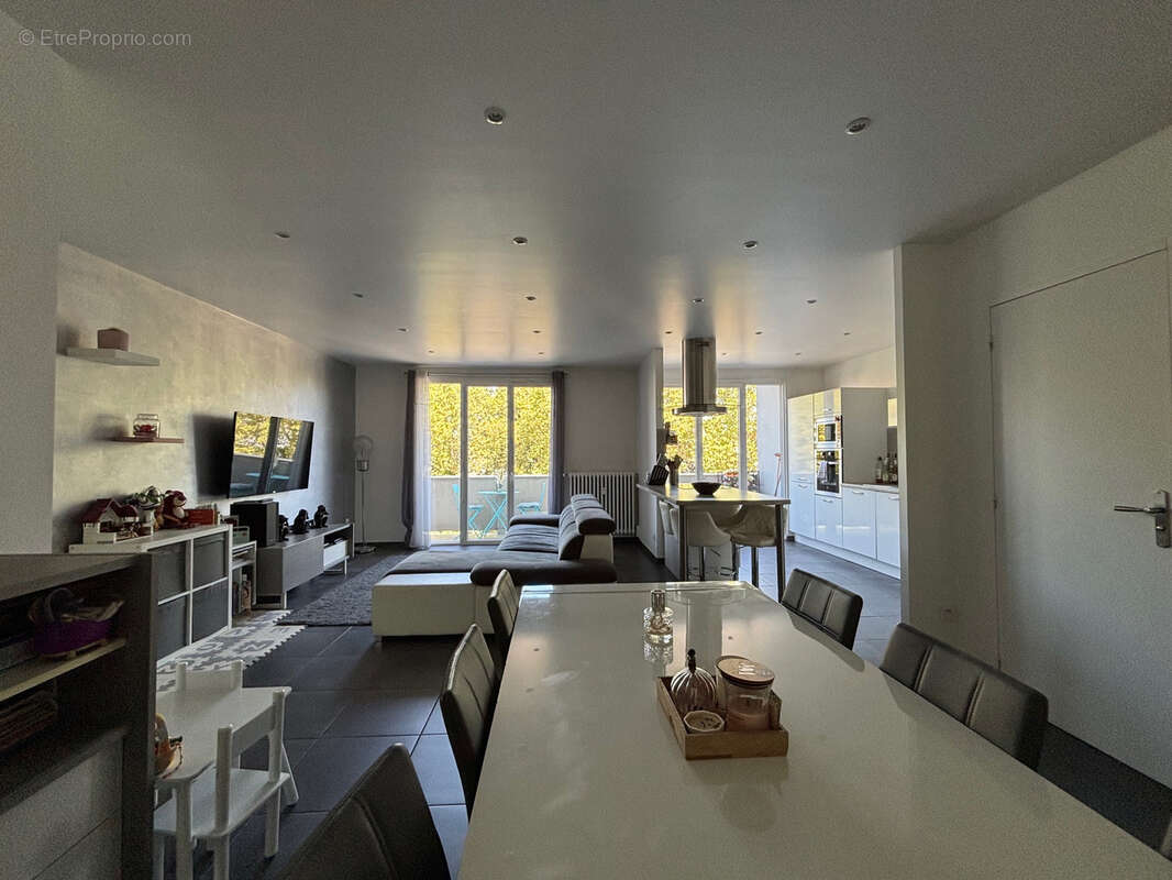 Appartement à SAINT-ETIENNE