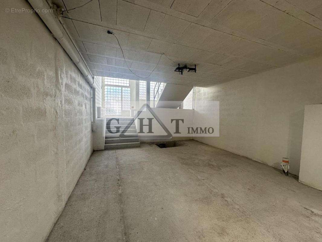 Commerce à IVRY-SUR-SEINE