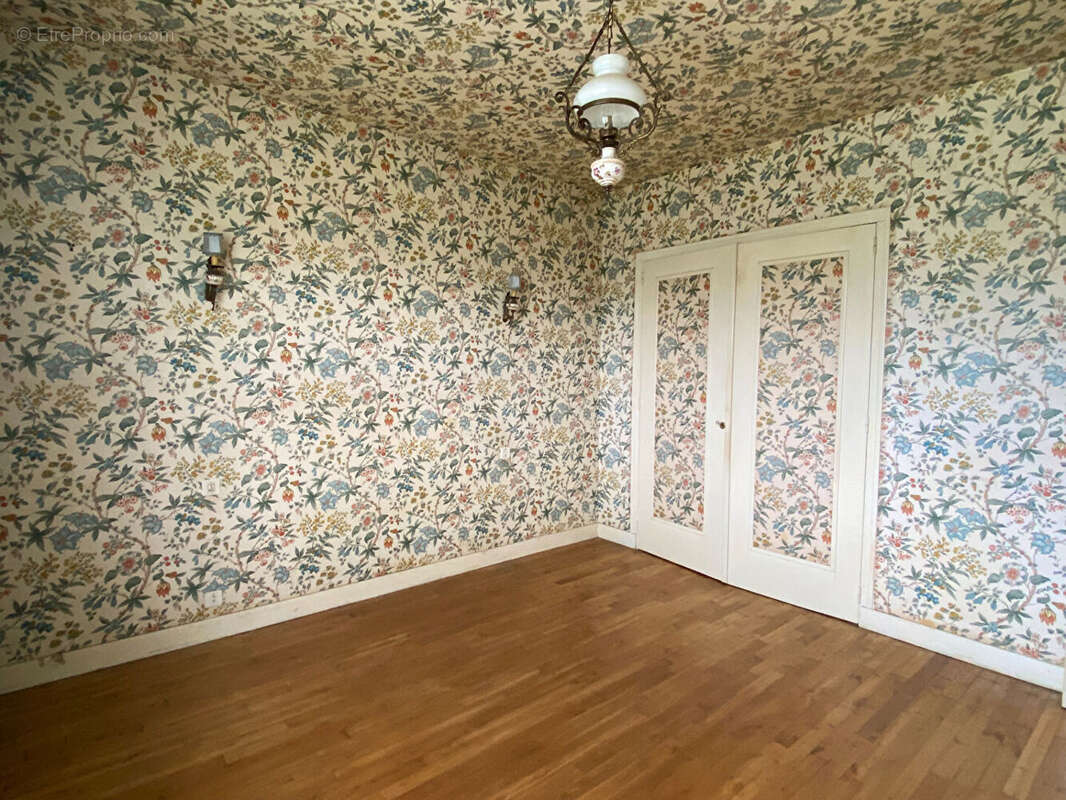 Maison à AIXE-SUR-VIENNE