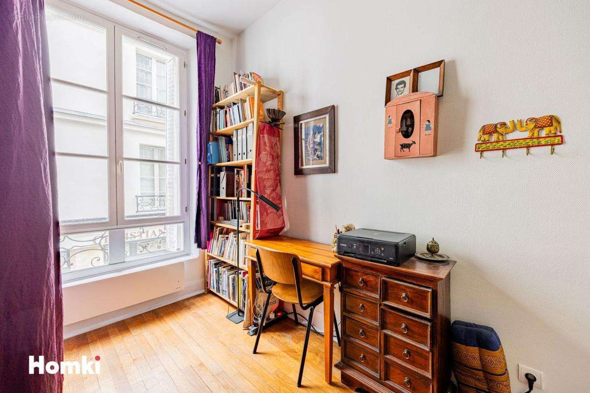 Appartement à PARIS-3E