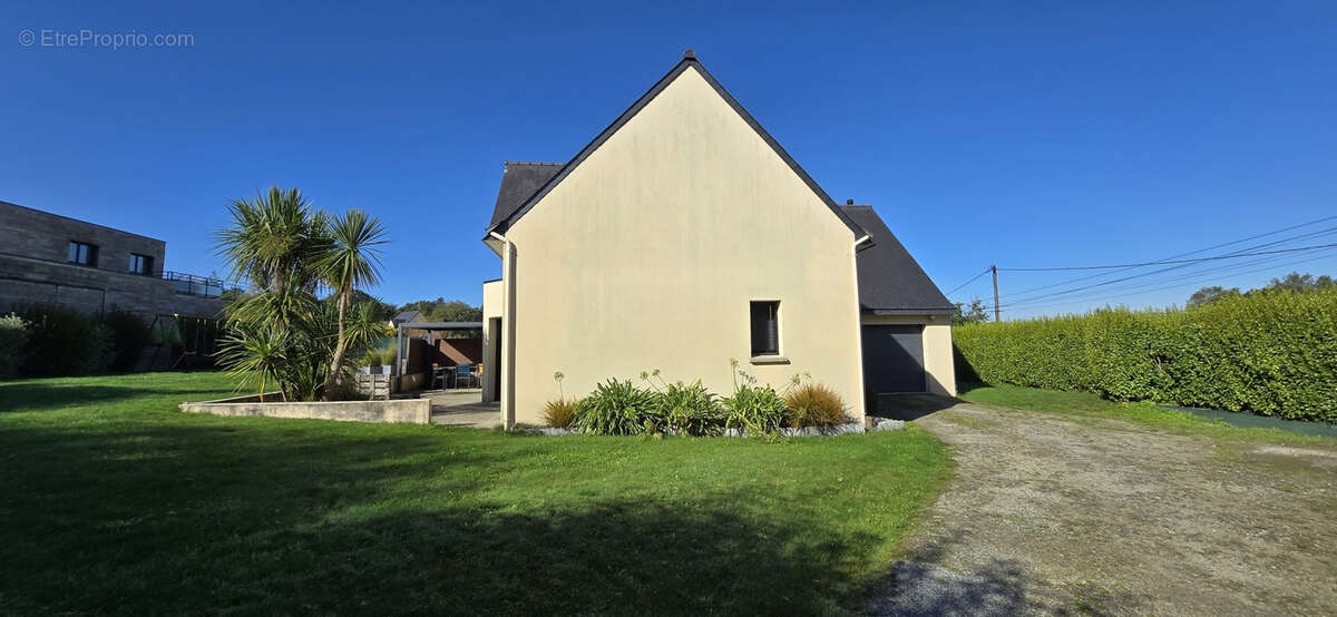 Maison à LE TREVOUX