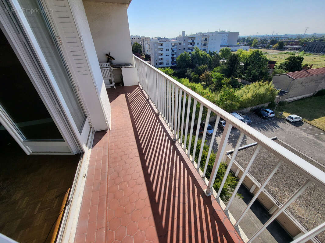 Appartement à VENISSIEUX