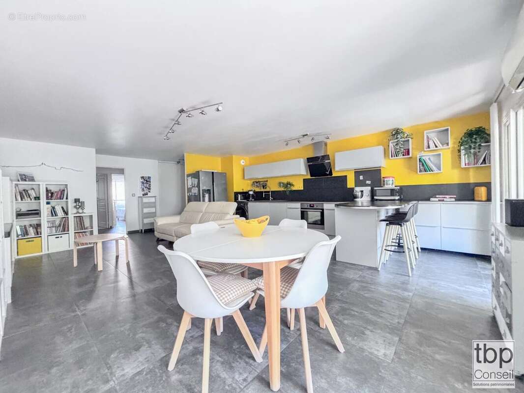 Appartement à MARSEILLE-8E