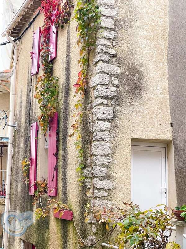 Maison à REVEST-DU-BION