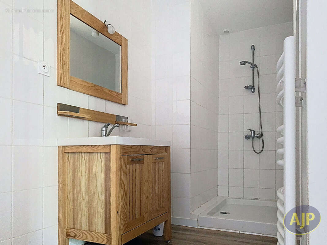 Maison à LA CORNUAILLE