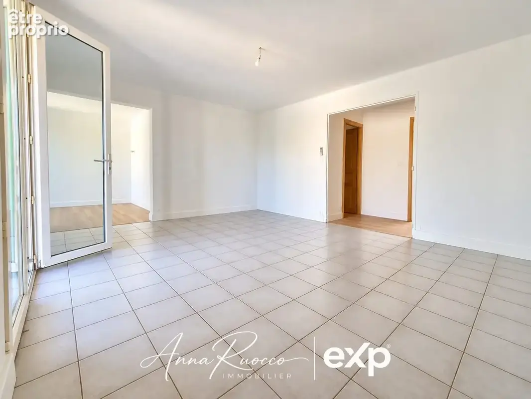 Appartement 4 pièces 84 m² à vendre à Pertuis (84120) - photo 9