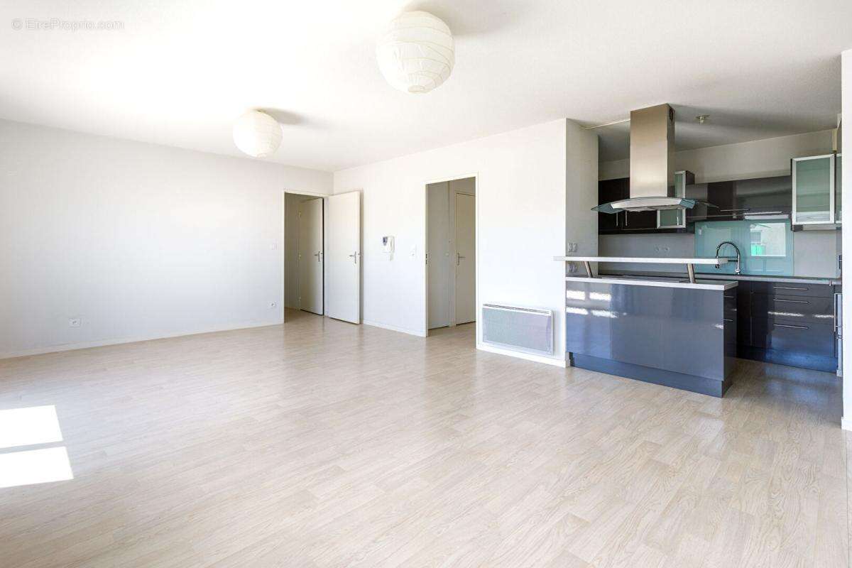 Appartement 81 m² à Saint-Nazaire  - photo 4