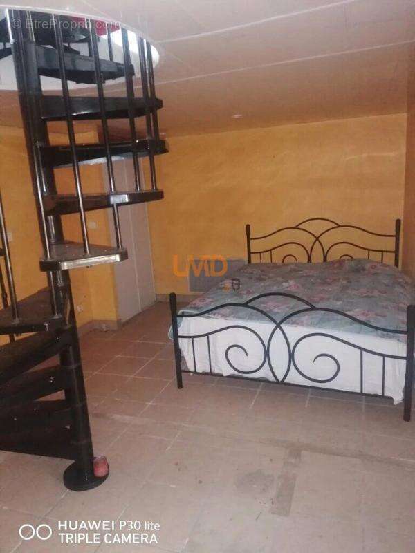 Maison à LIVINHAC-LE-HAUT