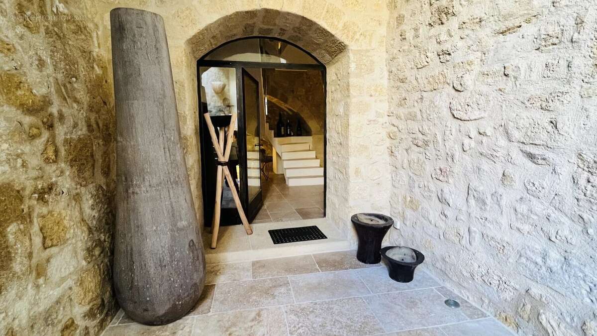 Maison à ROGNES