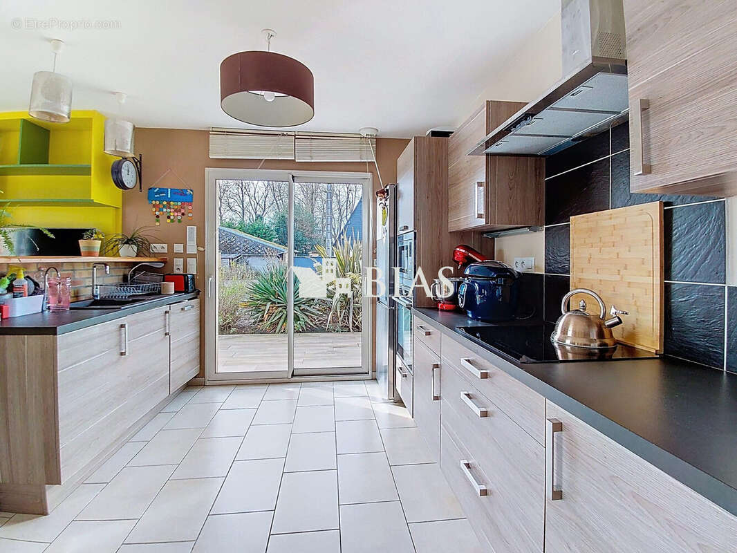 Maison à BOURG-ACHARD