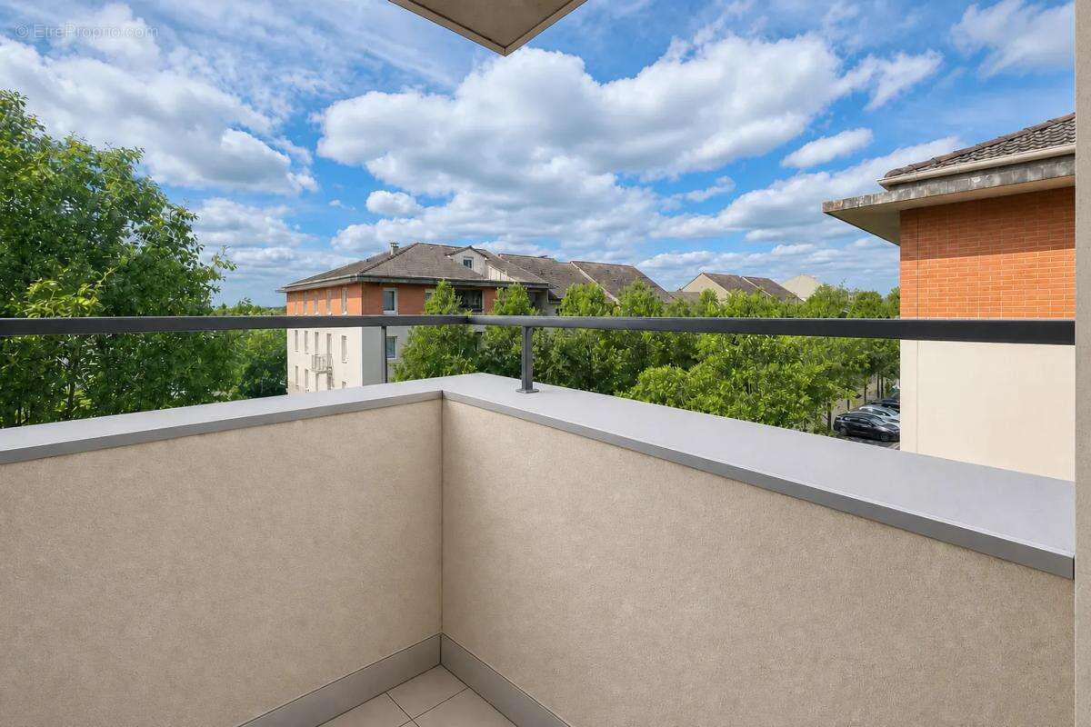 Appartement de 3 pièces de 76 m² à Saint-Pierre-du-Perray - photo 2