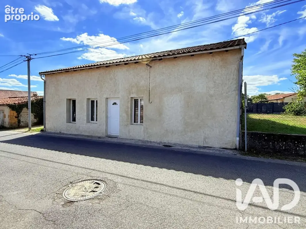 Photo 1 - Maison à AVAILLES-LIMOUZINE