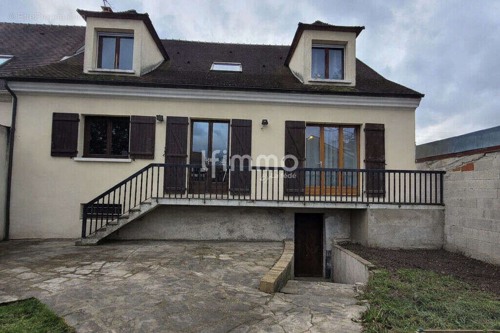 Maison à TREMBLAY-EN-FRANCE