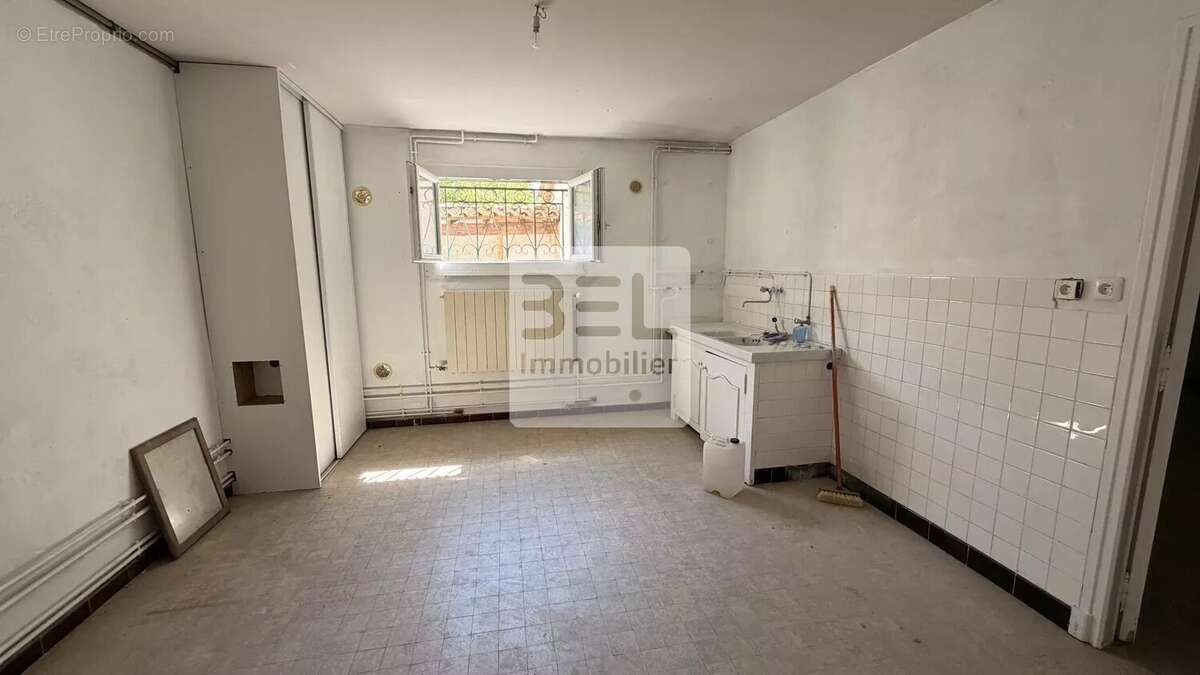 Maison à MORIERES-LES-AVIGNON