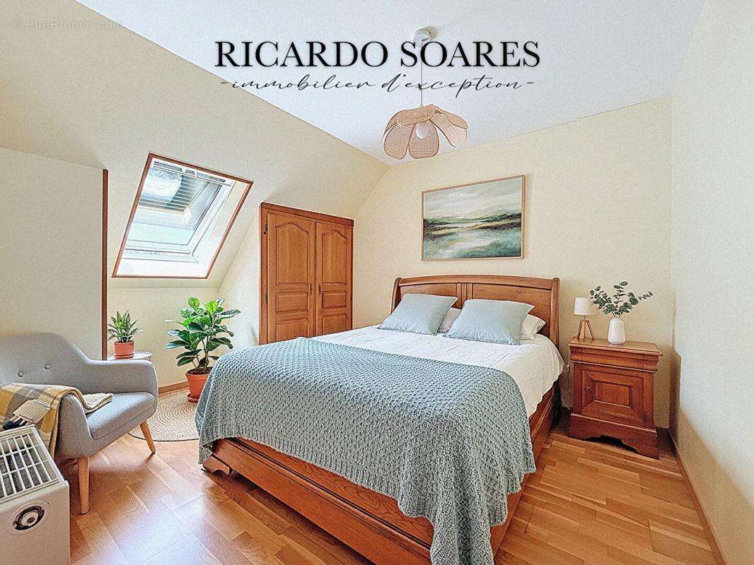 60940 angicourt - maison familiale 149m² / 5 chambres / veranda 40m² / sous-sol total + garage / terrain 673 m² - photo 15