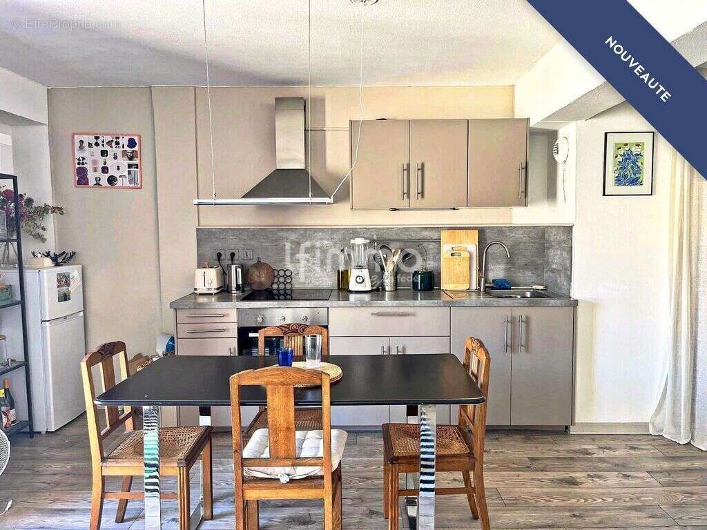 Appartement à MARSEILLE-1E