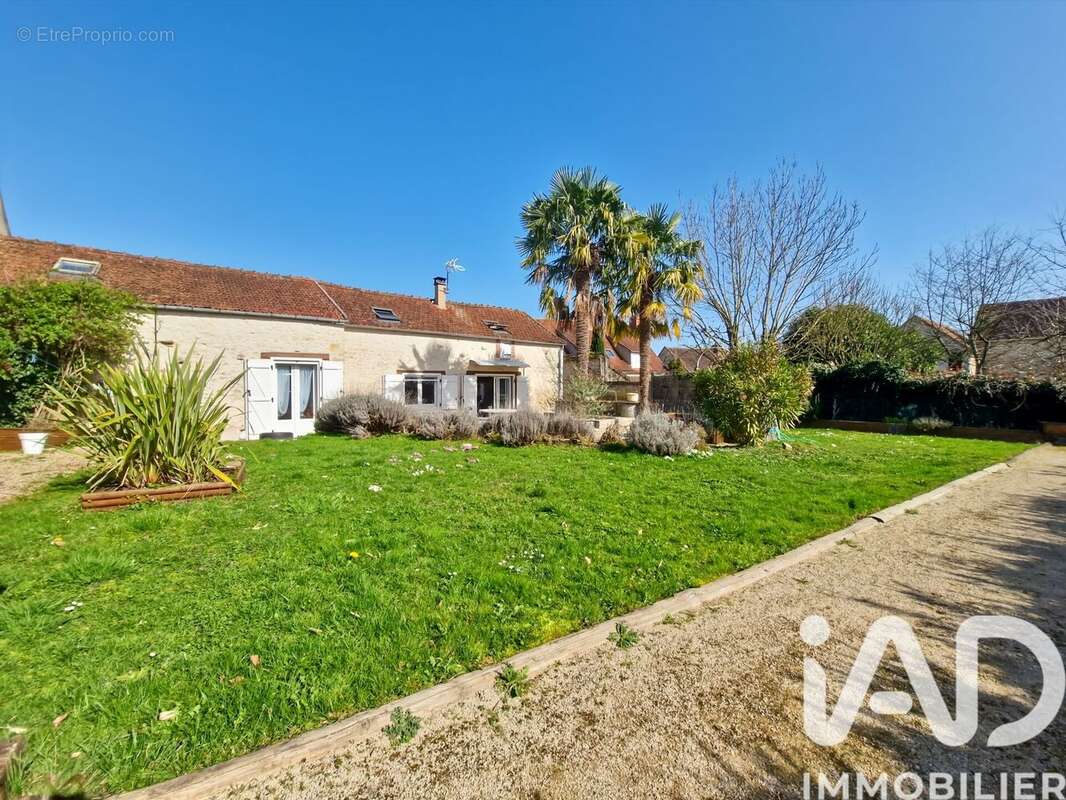 Maison 80 m² à Mont-Saint-Sulpice  - photo 3