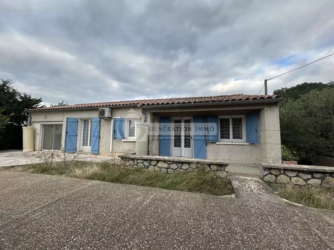 Maison à FONTVIEILLE