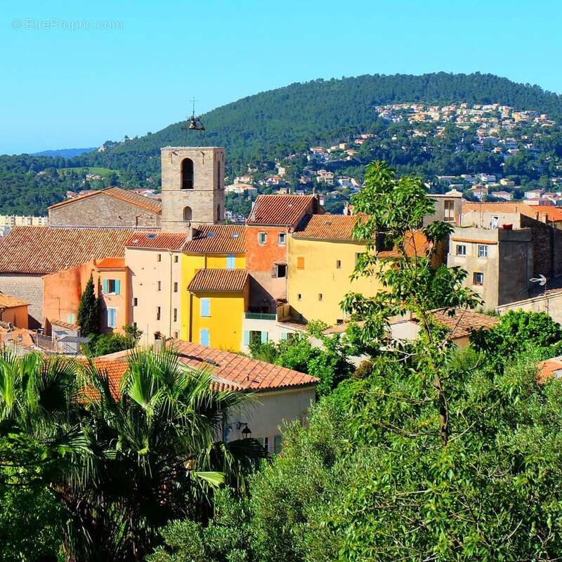 Appartement à LE PRADET