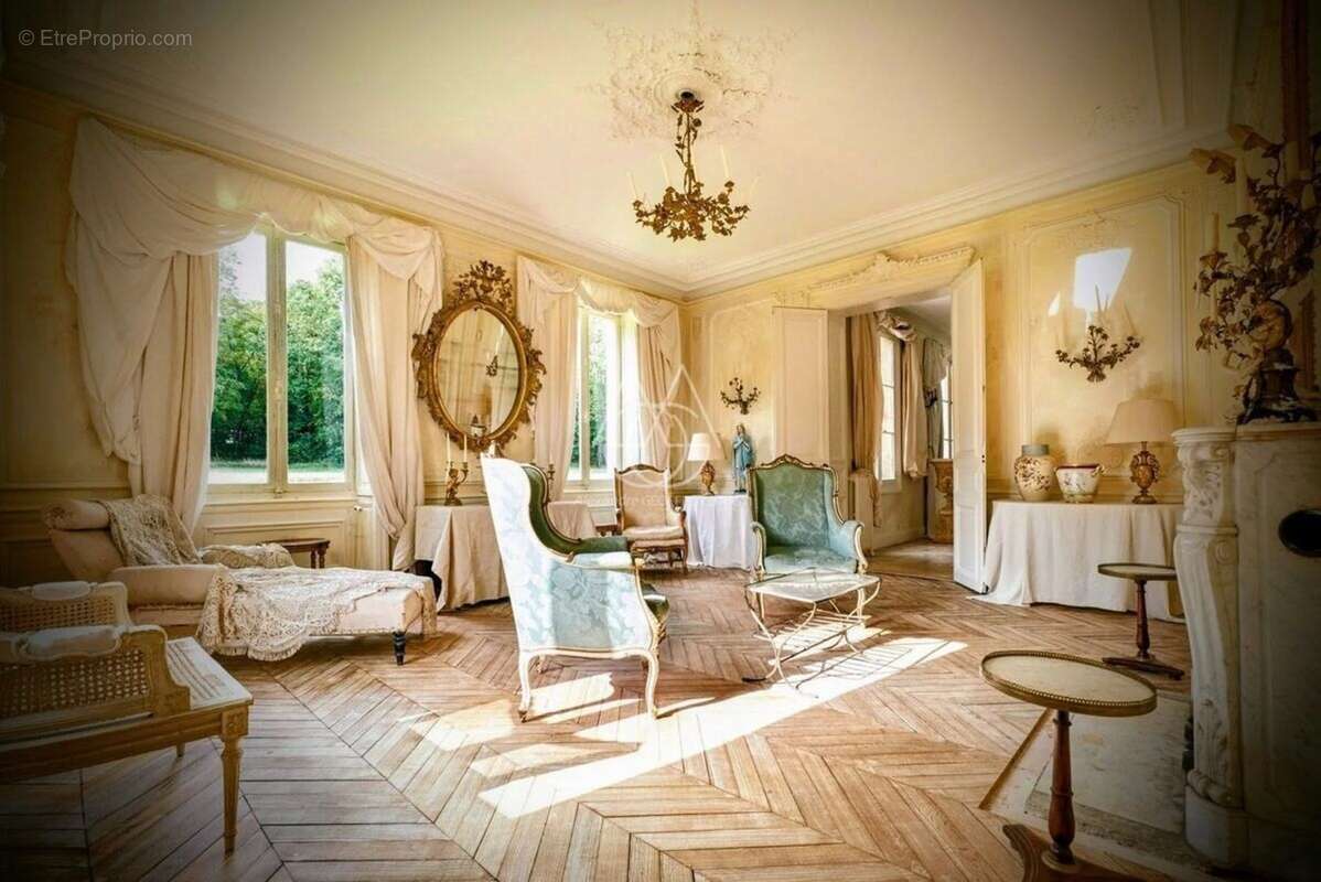 Beau château du XVIIIe siècle avec dépendances, incluant une salle de réception, situé dans l'Orne - photo 16