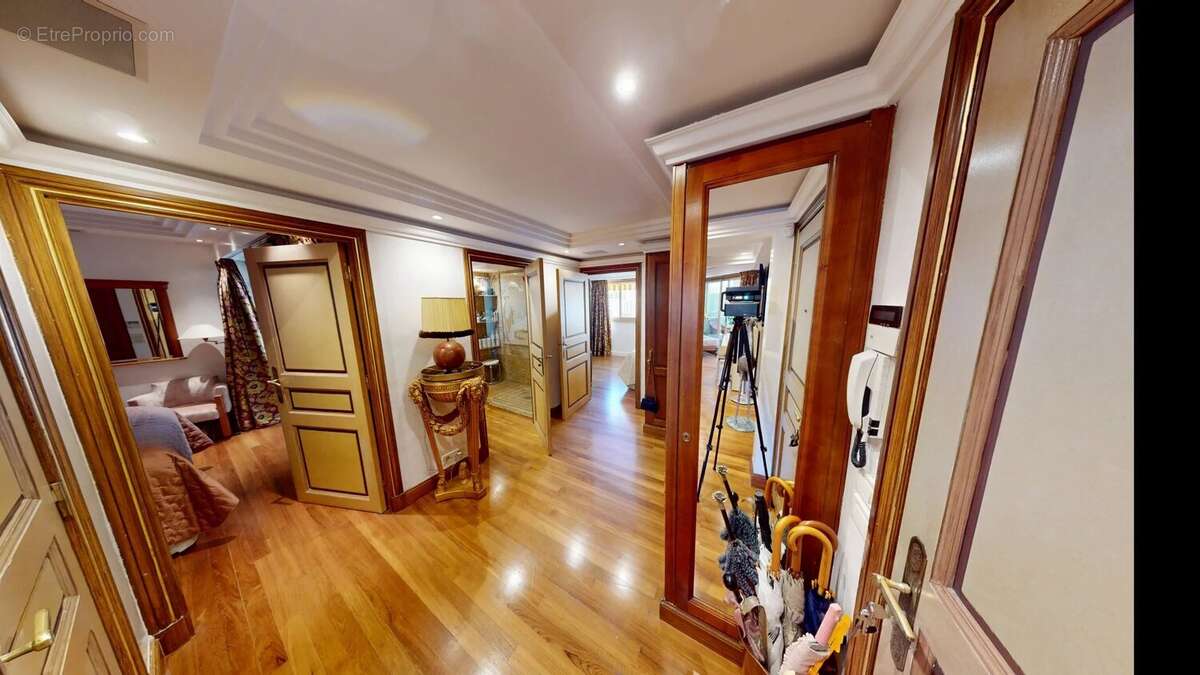 Appartement à BEAUSOLEIL