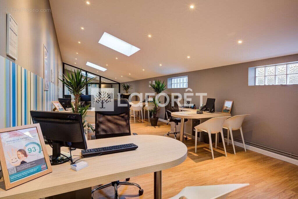 Commerce à CONFLANS-SAINTE-HONORINE