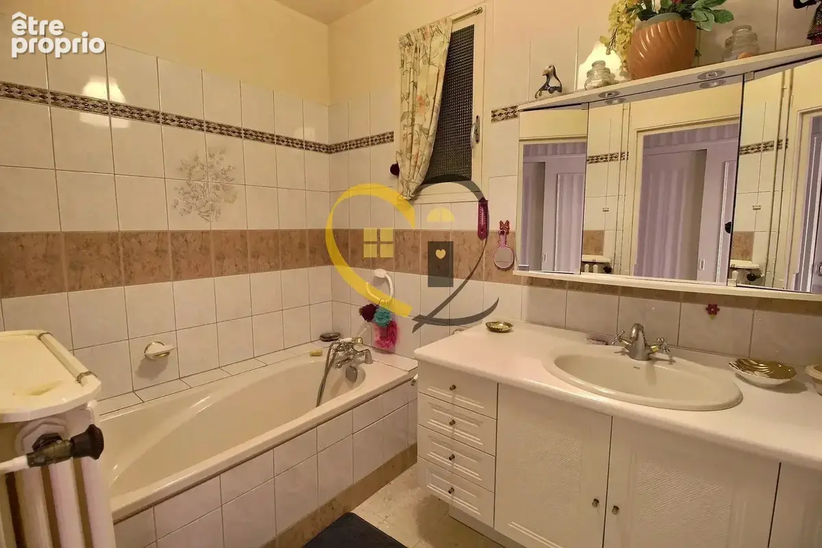 Grande maison dans le bourg de Saint-Just - photo 13