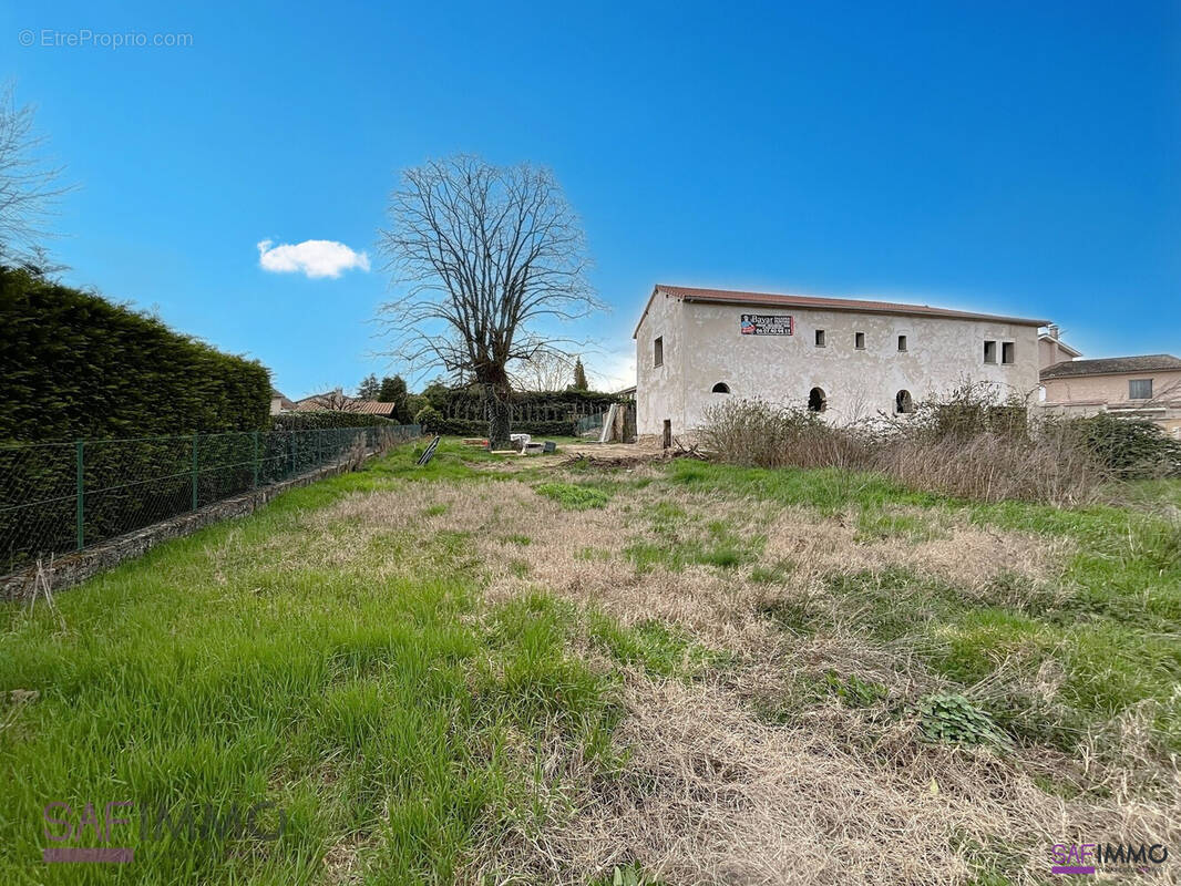 Terrain à CHAPONOST