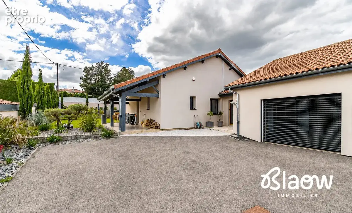 Maison 8 pièces 190 m² à vendre à Chuzelles (38200) - photo 4