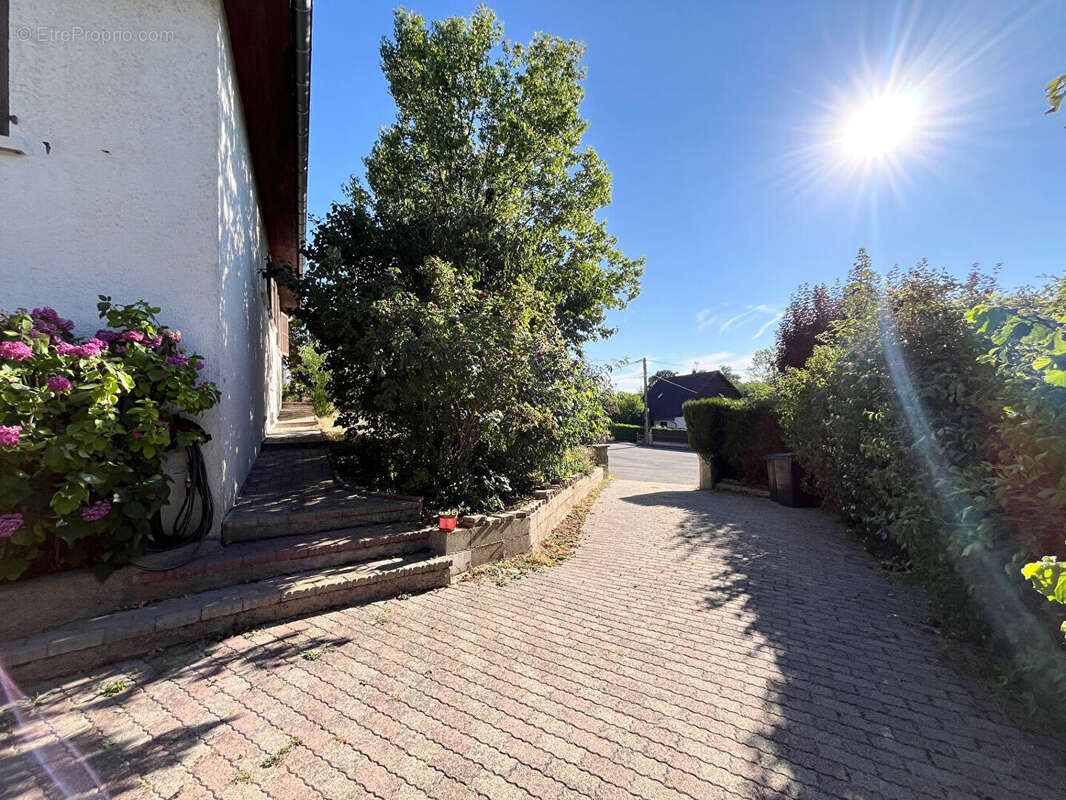 Jolie maison en impasse avec vue dégagée sur les champs ! - photo 16