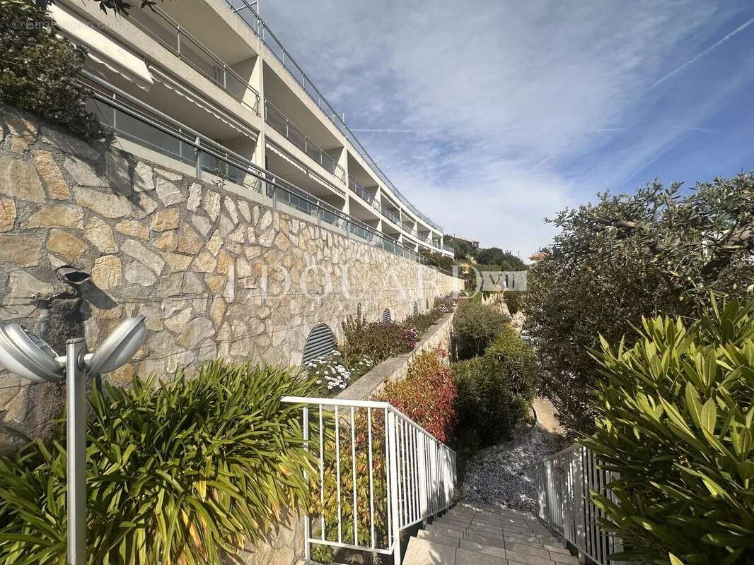 Appartement à CAP-D'AIL