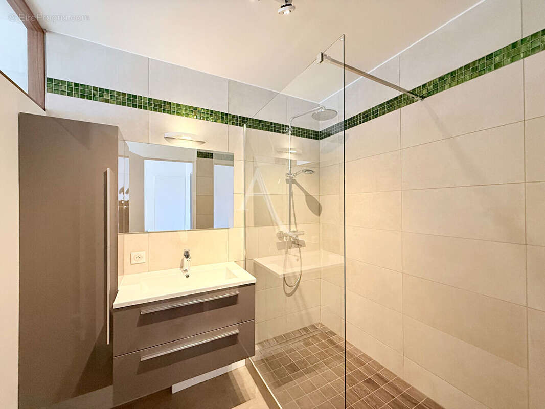 Appartement à LE PERREUX-SUR-MARNE