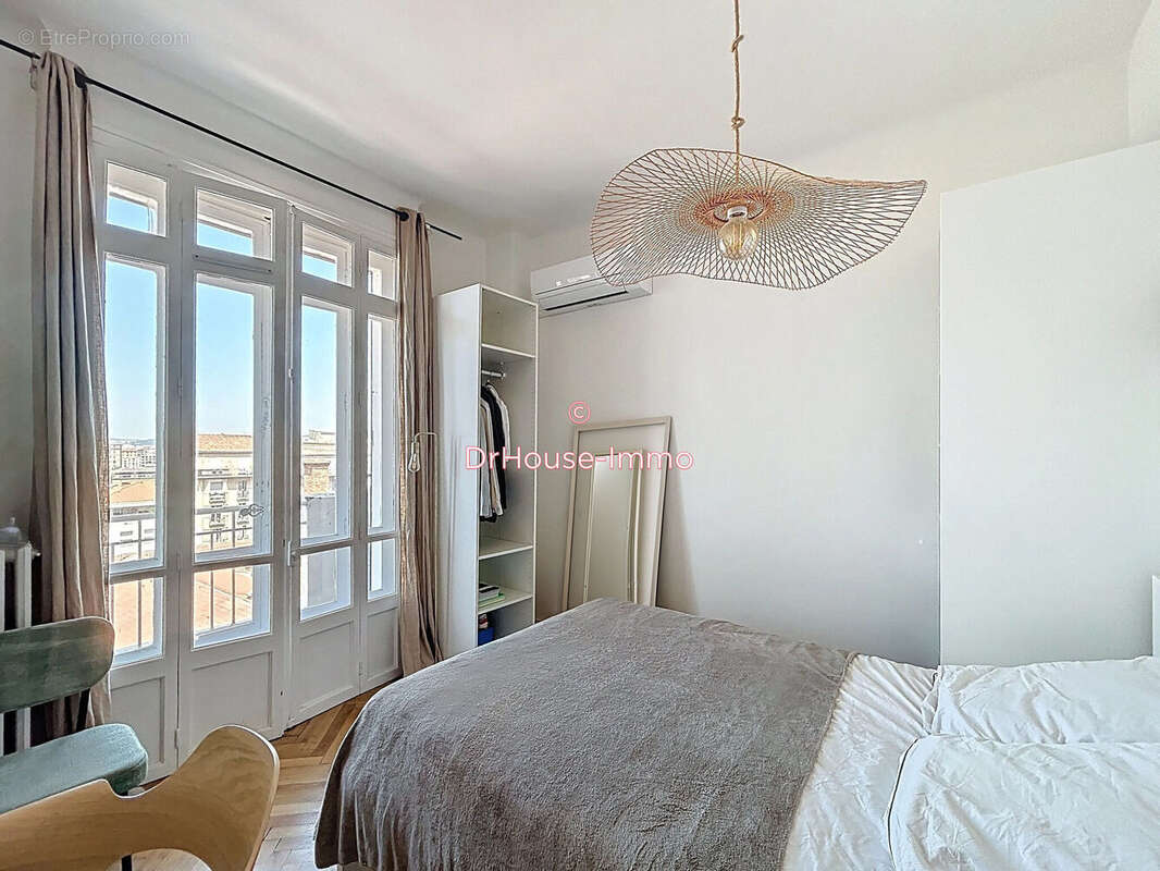 Appartement à MARSEILLE-7E