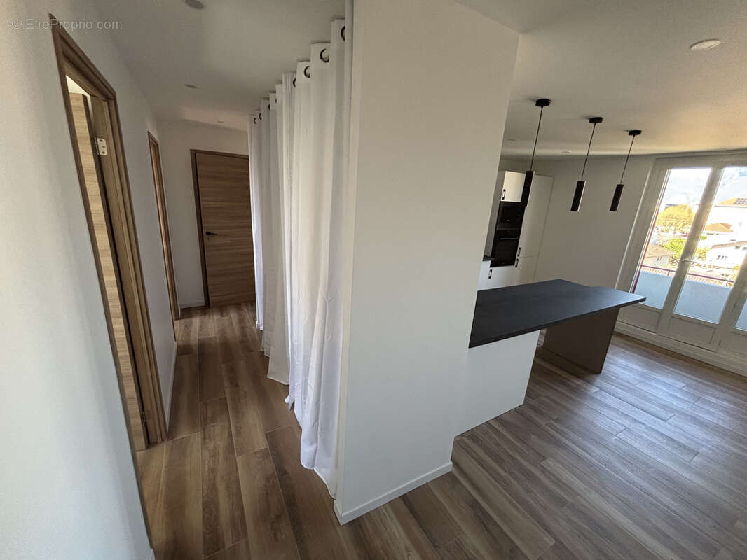 Appartement à ECHIROLLES