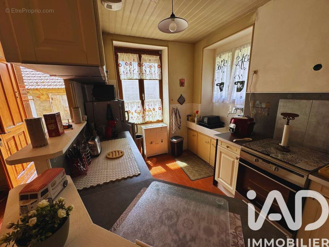Maison 61 m² à Subligny  - photo 4