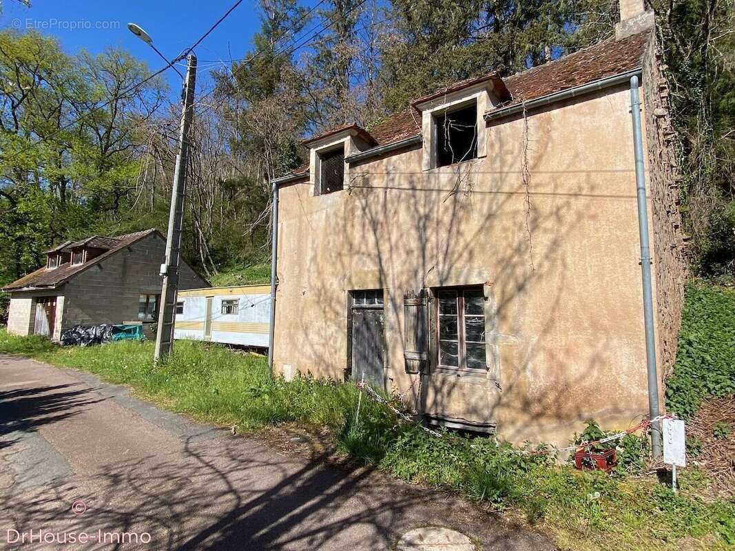 Maison à AVALLON