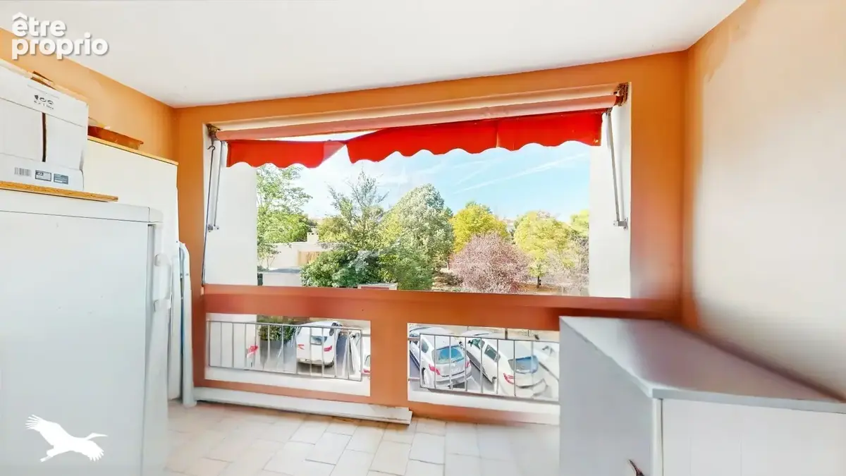 A VENDRE - Marseille 13011 - Appartement à vendre - T4 - 84 m² avec extérieur et cave - photo 2