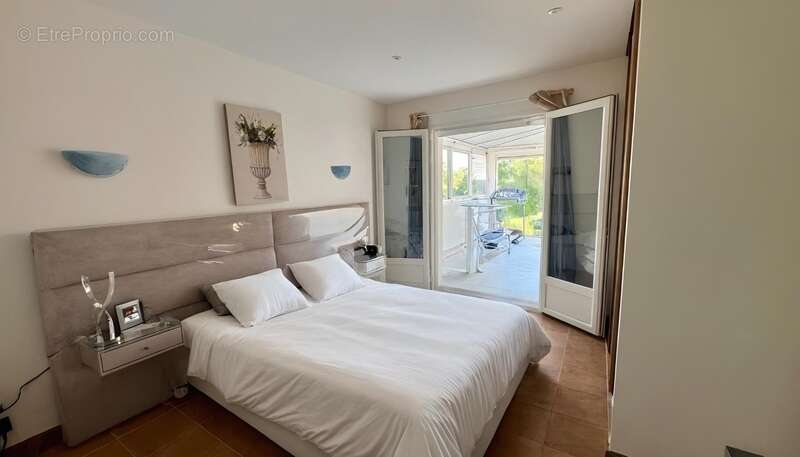 Maison à PORT-DES-BARQUES