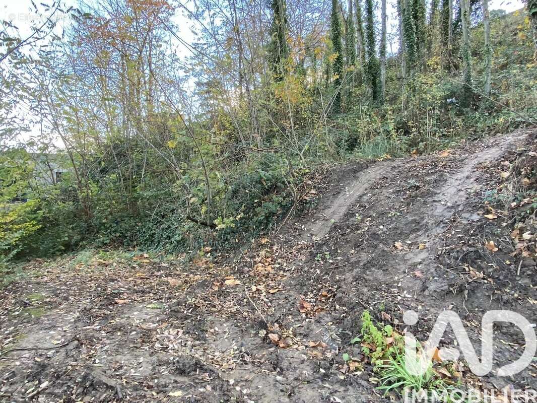Terrain 751 m² à Saint-Etienne  - photo 5