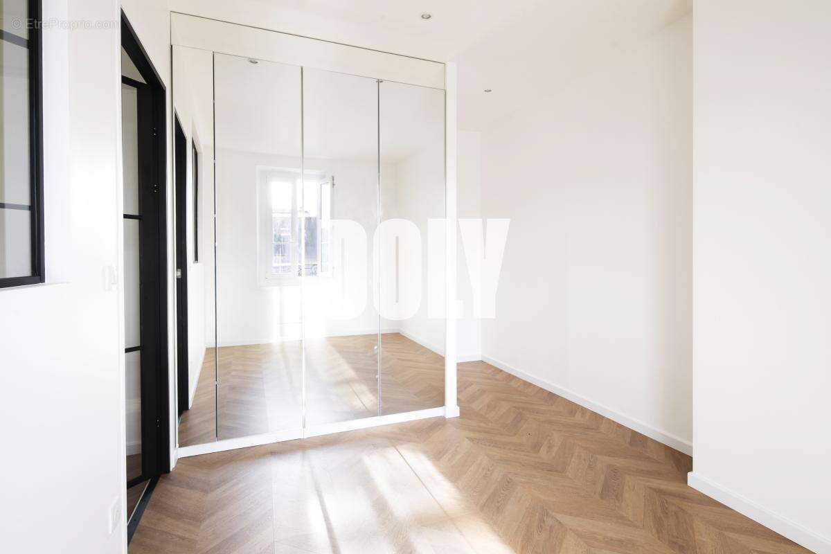 Appartement à PARIS-10E