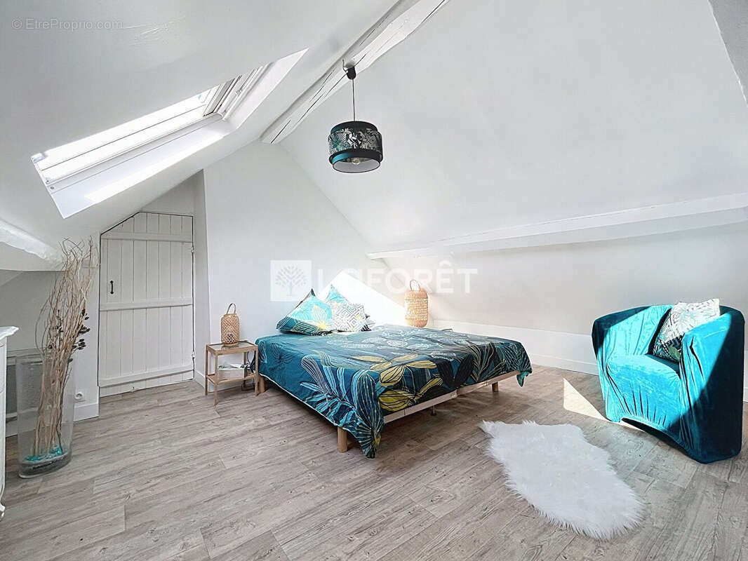 Maison à MORAINVILLIERS