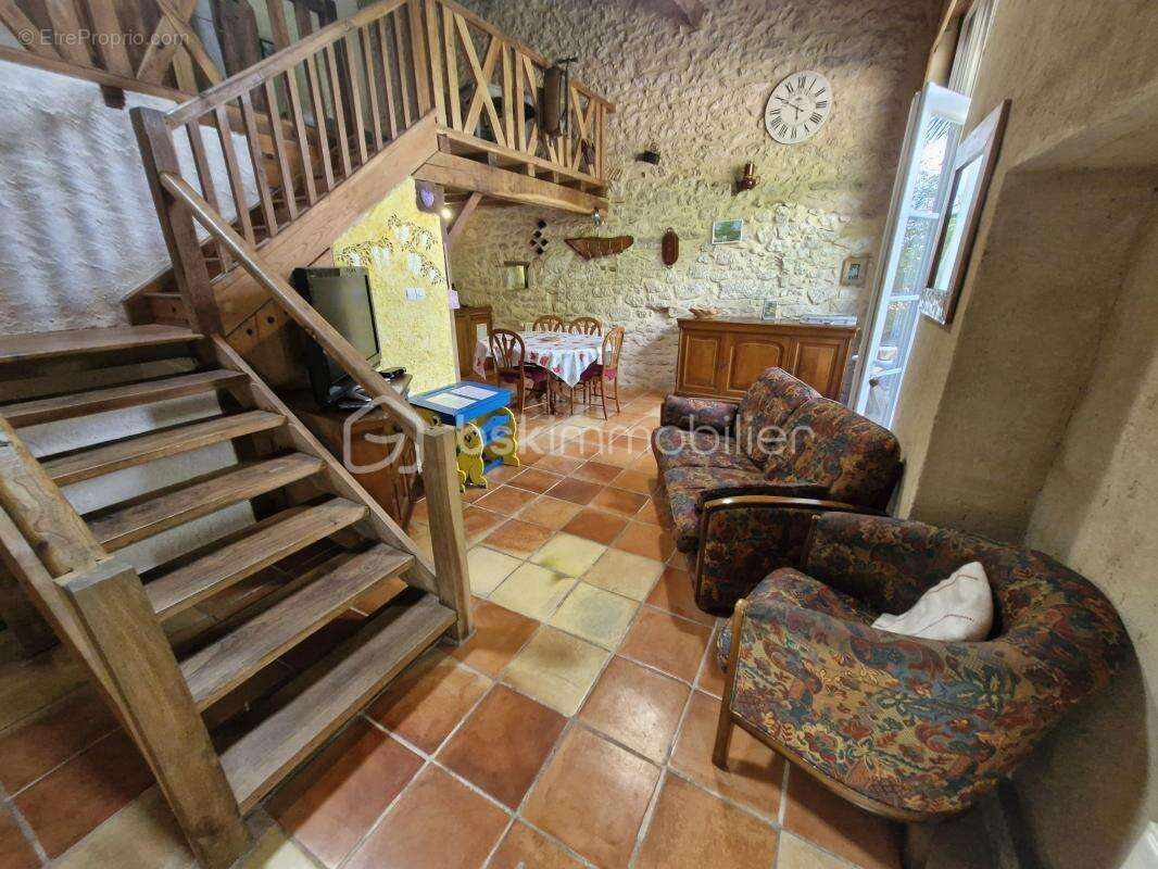 Maison à PORT-SAINTE-FOY-ET-PONCHAPT